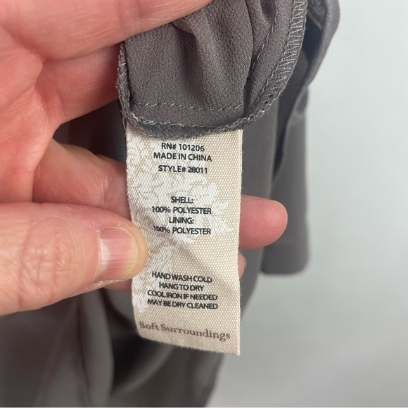 Soft Surroundings Mayfair Tunic Roll Tab Sleeve Sheer Asymmetric Hem Gray M - Picture 12 of 13